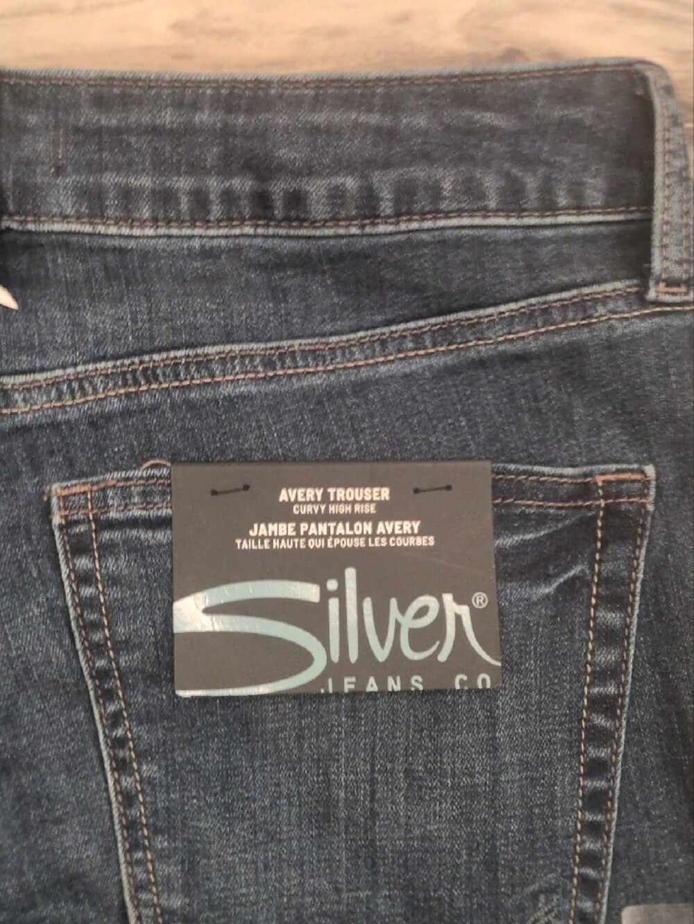 Silver Jeans Women's Avery Curvy High Rise Wide Leg Jeans 33x30 Comfy NWT - Picture 6 of 12